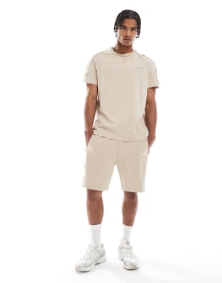 Hugo Red Liam T-shirt In Neutral