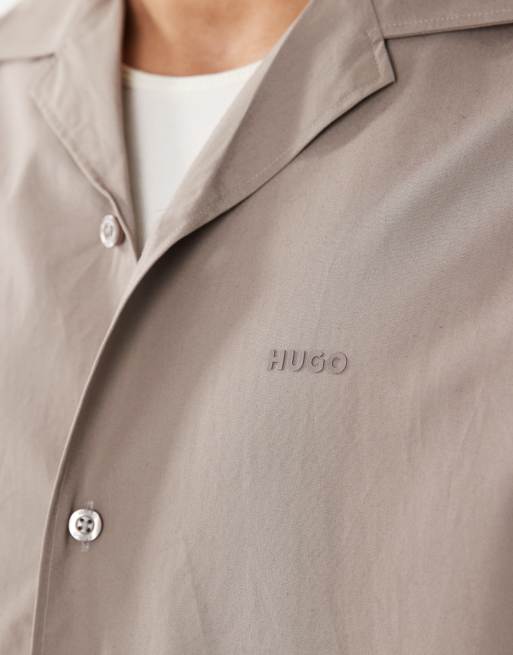 HUGO Red – Ljusbrun skjorta i oversized fit med korta ärmar och logga, 3 av 5