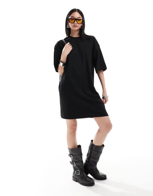 HUGO Red – Locker geschnittenes T-Shirt-Kleid in Schwarz