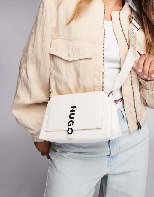 HUGO Red - Mel - Borsa a tracolla bianco sporco con logo in metallo
