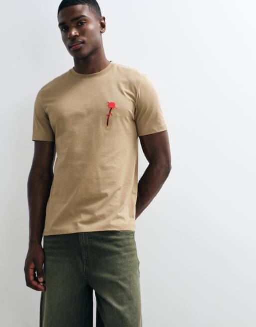 HUGO Red regular fit chest rose print t-shirt in beige, 3 of 5