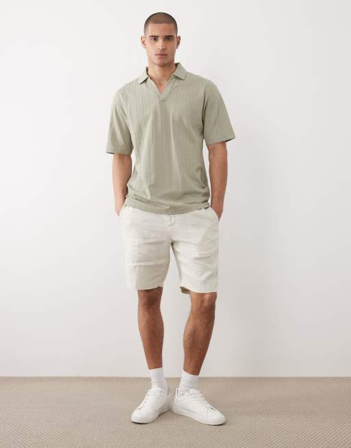 HUGO Red relaxed t-shirt in light green (v neck), 2 of 5