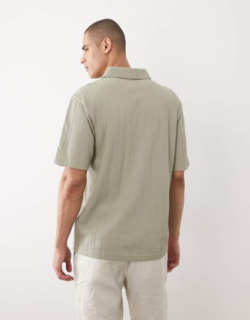 HUGO Red relaxed t-shirt in light green (v neck), 5 of 5