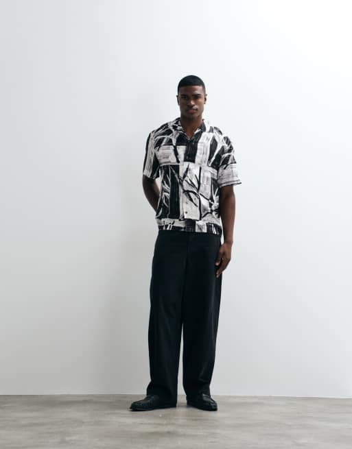 HUGO Red revere collar printed shirt in black, 2 of 5