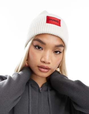 Hugo Red Saffa beanie in off white