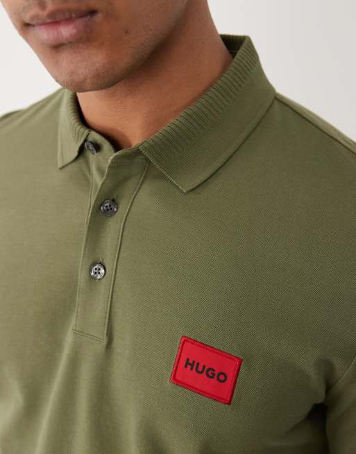 HUGO Red – Schmal geschnittenes Polohemd in Grün mit rotem Box-Logo auf der Brust, 5 von 5