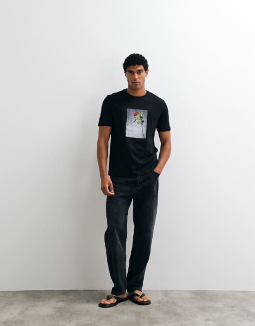 HUGO Red – Svart t-shirt i regular fit med grafiskt tryck , 4 av 5