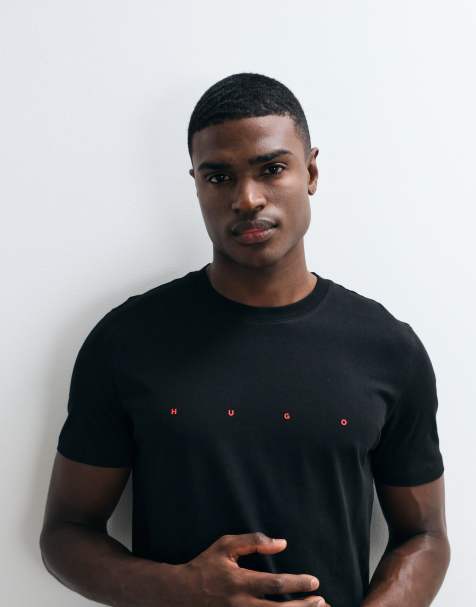 HUGO Red - T-shirt avec inscription logo sur la poitrine - Noir - view 1