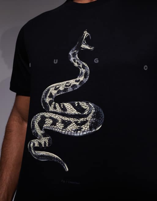 HUGO Red – T-Shirt in Weiß mit Skorpion-Print, 5 von 5