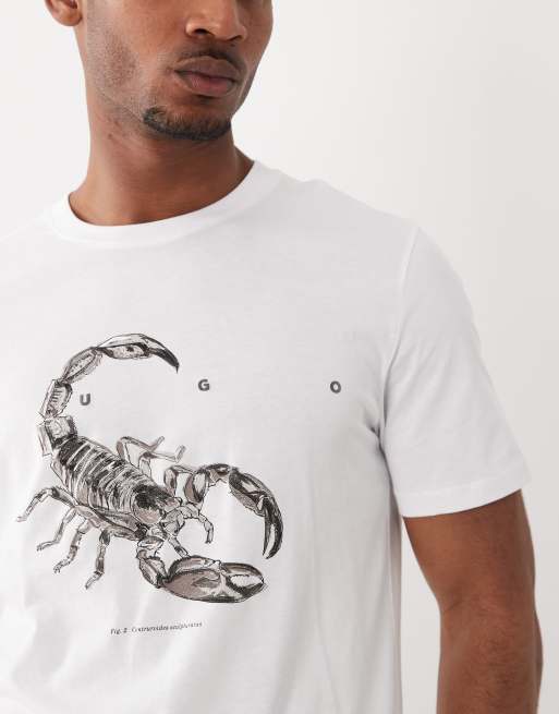HUGO Red – T-Shirt in Weiß mit Skorpion-Print, 3 von 5
