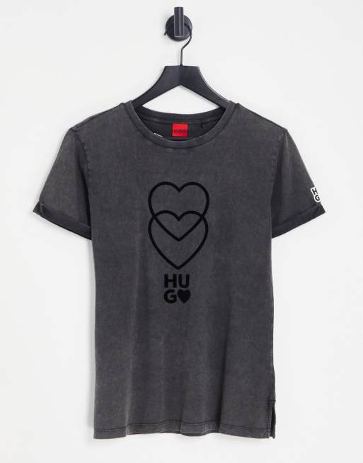 HUGO - T-shirt med logo-hjerteprint i sort vask 