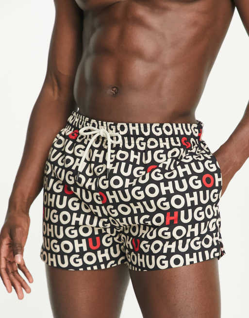 Hugo – Tortuga – Gemusterte Badeshorts in Schwarz