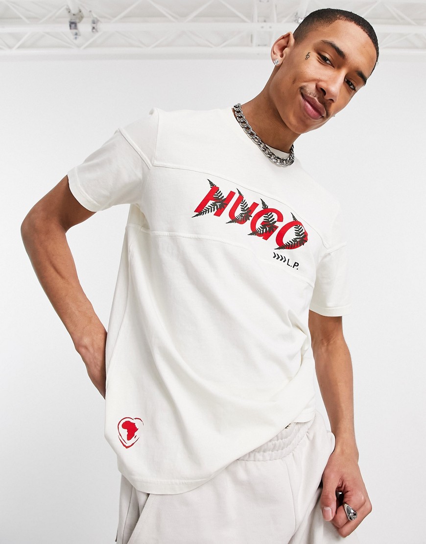 HUGO x Liam Payne - Dappal - T-shirt met logo op de borst in crème-Neutraal
