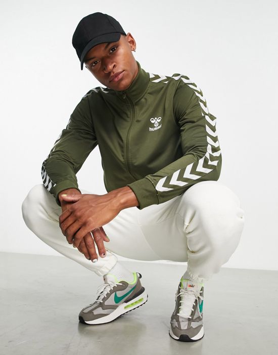 https://images.asos-media.com/products/hummel-classic-track-jacket-in-olive/201455686-1-olive?$n_550w$&wid=550&fit=constrain