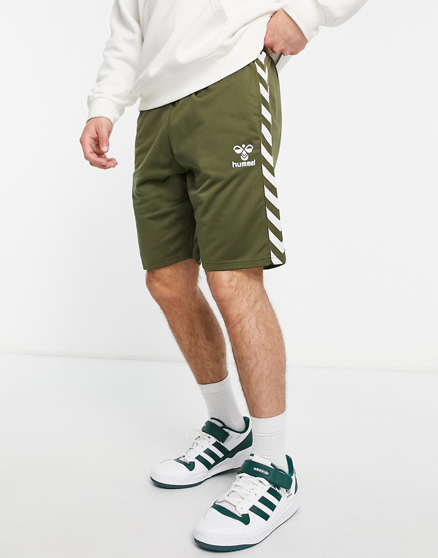 Hummel classic track shorts in olive-Green