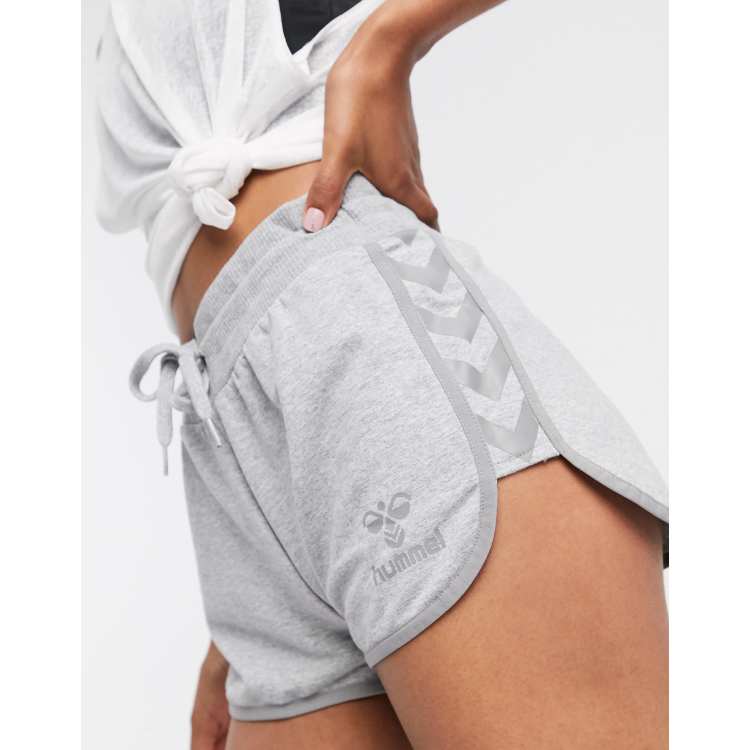 Citere jug fritid Hummel Classic womens tech performance shorts in Gray | ASOS