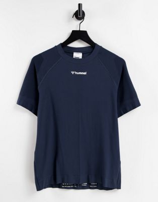 hummel – Cube – Nahtloses T-Shirt in Blau