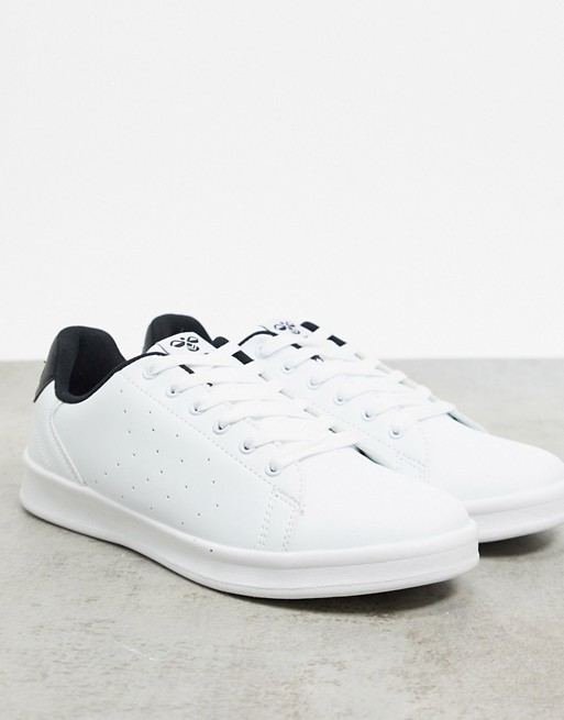 Hummel Hive Busan trainerS in white with black heel