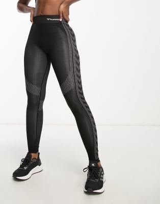 Hummel - Nahtlose, formende Leggings in Schwarz-Black