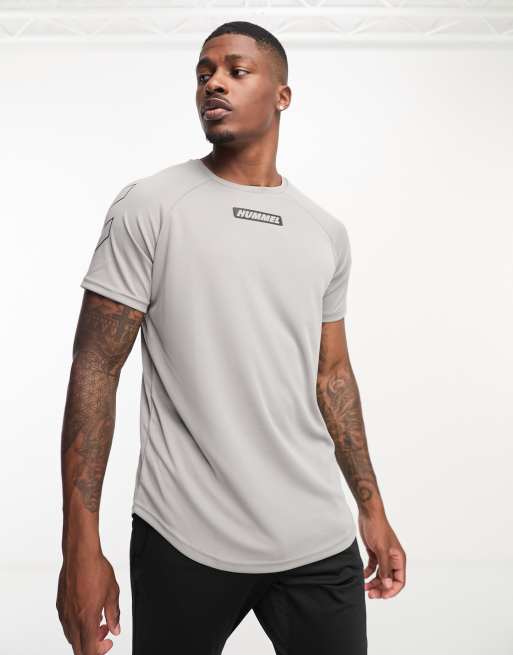 – Grau aus Netzstoff in Hummel Sport-T-Shirt | ASOS