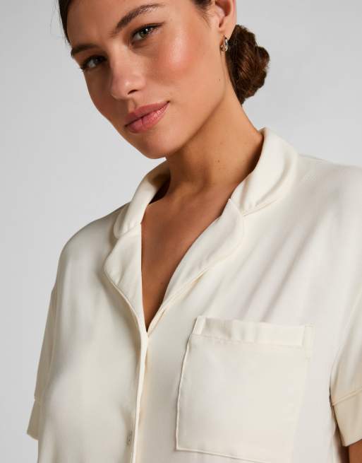 Hunkemöller – Essential – Kurzärmlige Jersey-Jacke in Weiß, 5 von 6