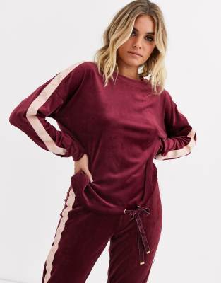 Hunkemöller – Vinröd sweatshirt i velour med stjärnmönstrat kantband Röd
