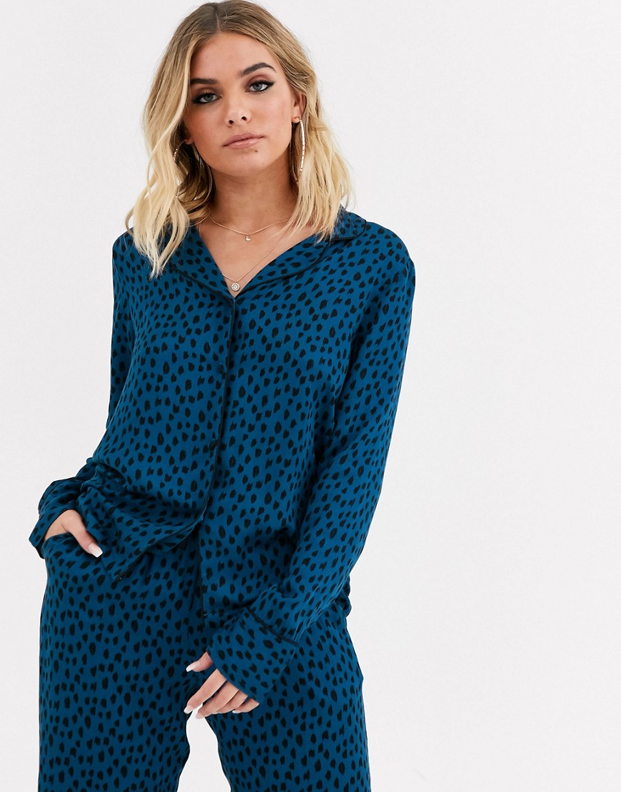 Hunkemöller – Marinblå, leopard- och zebramönstrad pyjamastopp