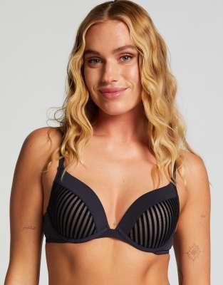 Hunkemöller - Pia - Gepolsterter Push-up-BH in Schwarz mit Bügel