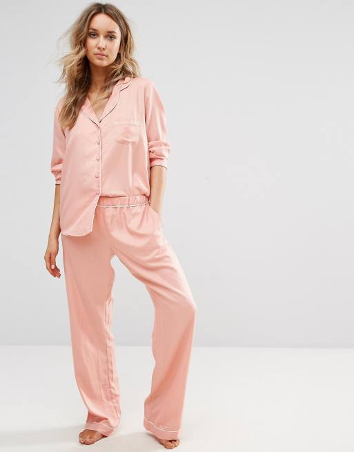 Sluier hoofdonderwijzer filter Hunkemoller – Pyjama-Set aus Satin mit Jacquard-Zickzack | ASOS