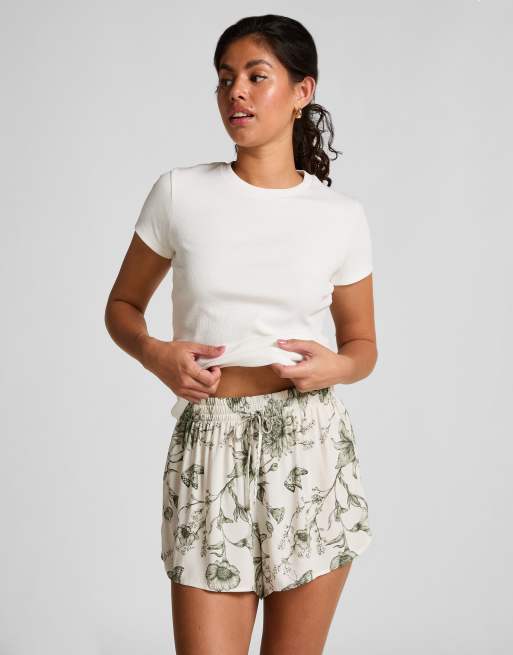 Hunkemöller – Pyjama-Shorts in Weiß