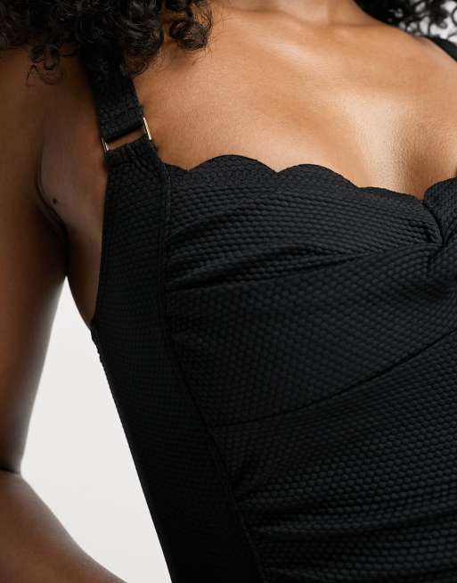 Hunkemoller scallop balcony swimsuit in black, 2 of 4