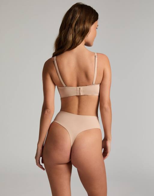 Hunkemöller – Smooth – Trägerloser wattierter Push-up-BH in Beige mit Bügel