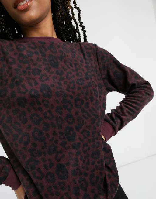 Hunkemoller – Vinröd, leopardmönstrad mystopp i mikrofleece, 3 av 4