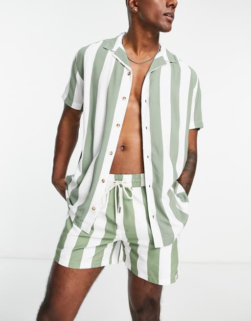 Hunky Trunks – Strandhemd in Grün gestreift