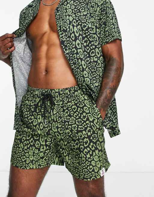 Hunky Trunks – Szorty kąpielowe w kolorze khaki w zwierzęcy wzór