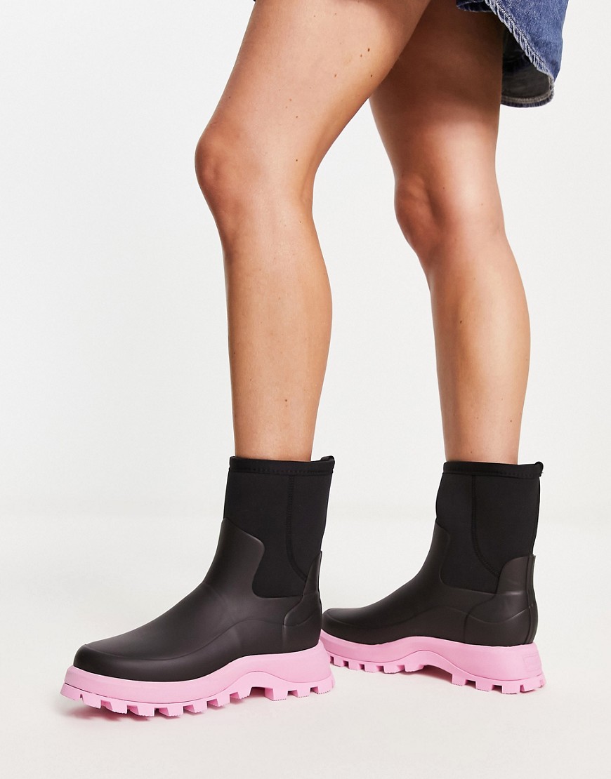 Hunter City Explorer short boot in black with pink sole