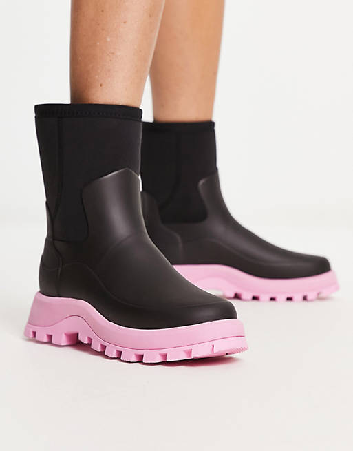 Hunter City Explorer short boot in black with pink sole | ASOS