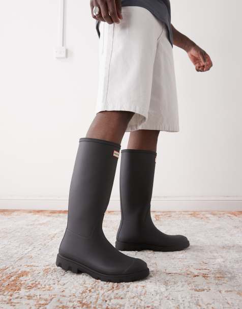Hunter – Downpour – Gummistiefel in Schwarz mit hohem Schaft - view 1
