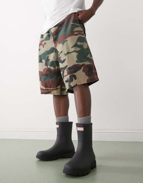 Hunter Downpour short gumboots in black - view 1