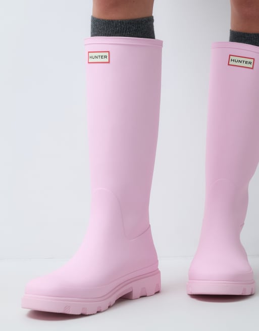 Hunter Downpour Tall gum boots in pink, 2 of 4