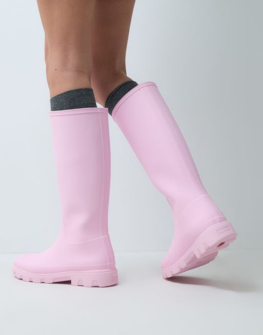 Hunter Downpour tall wellington boot in pink, 3 of 4