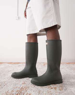  Downpour tall wellington boots in dark olive