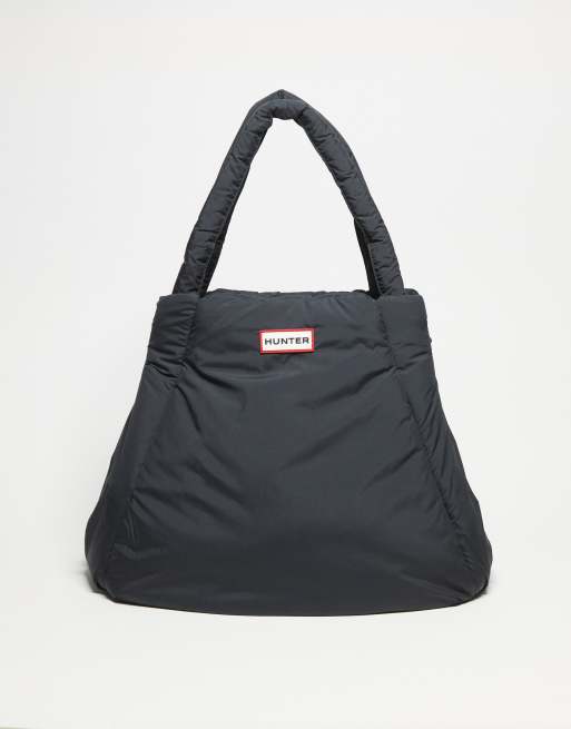 Hunter Intrepid puffer large tote bag in black | ASOS