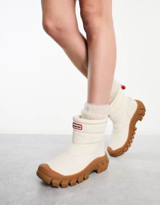 Hunter intrepid short snow boot in beige