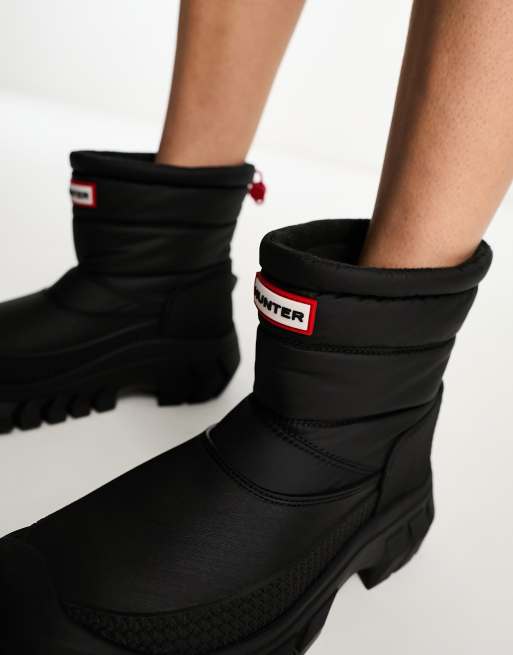 Hunter intrepid short snow boot in black | ASOS