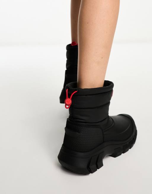 Hunter Intrepid Short snow boots in black | ASOS