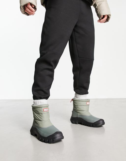 Hunter short best sale snow boots