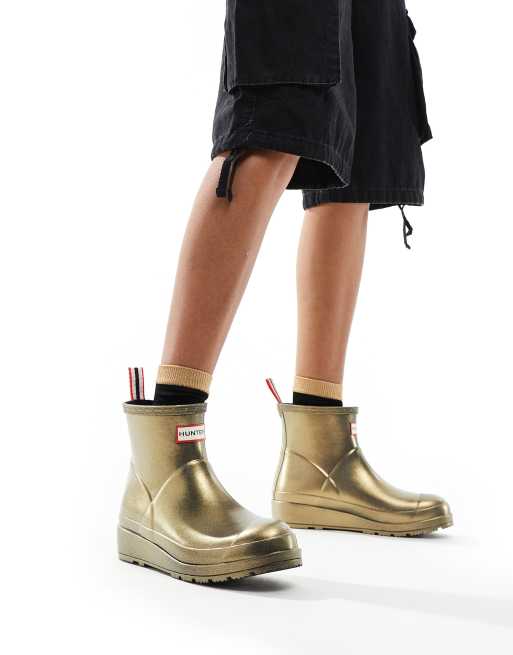 Hunter Nebula play short wellies in gold