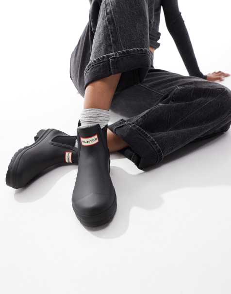 Hunter original gloss chelsea boot in black - view 1