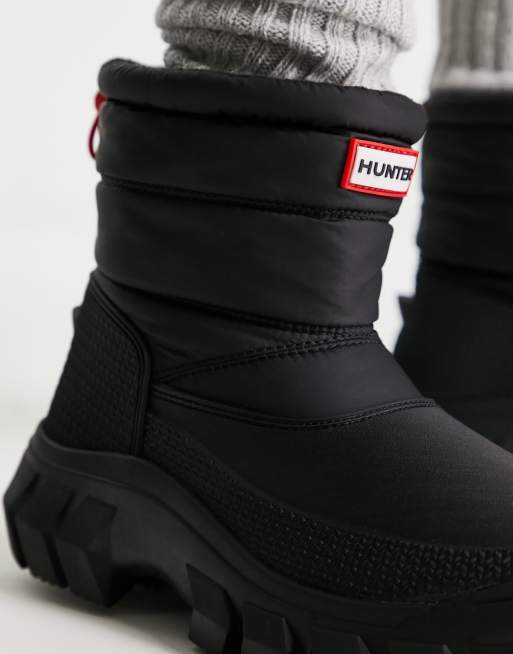 Hunter original intrepid short snow boot in black, 2 of 4